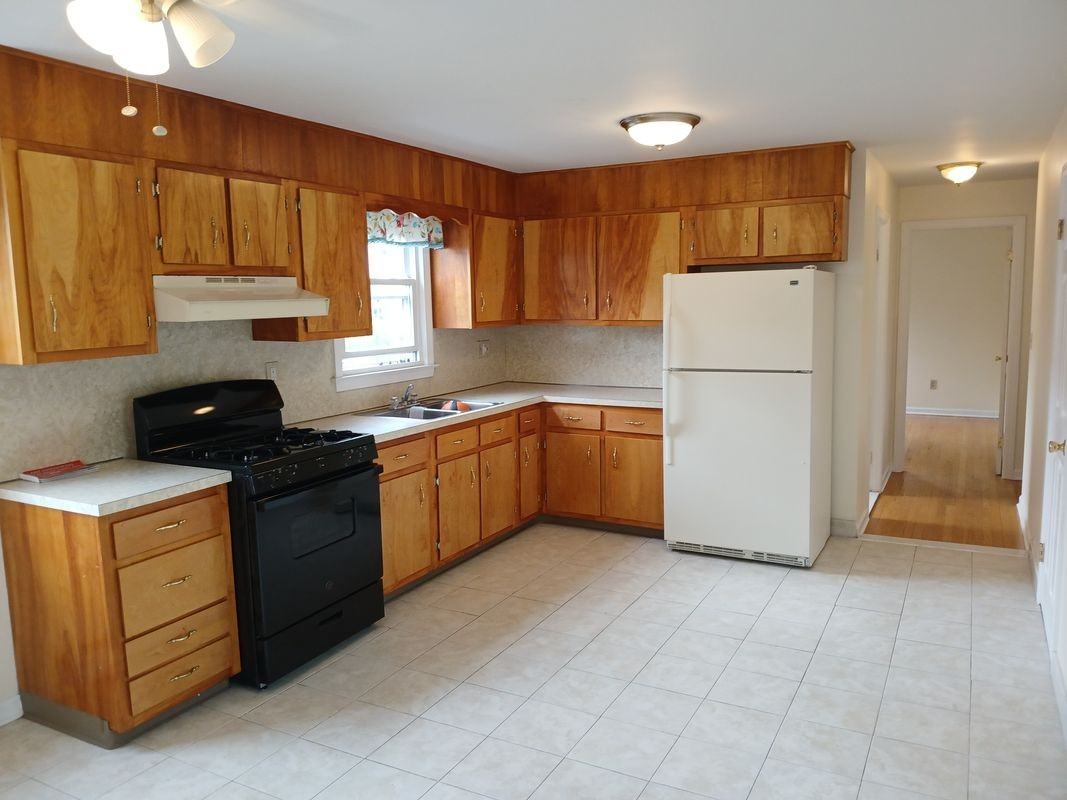 125 Elizabeth Ann Dr - Photo 2 of 10