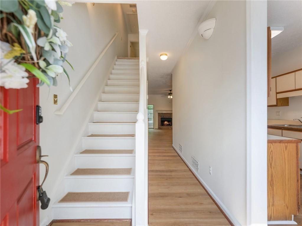 4024 Elm St - Photo 2 of 22