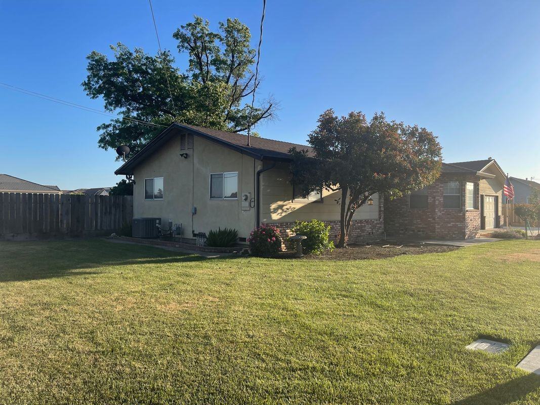 4236 Santa Fe St - Photo 2 of 24