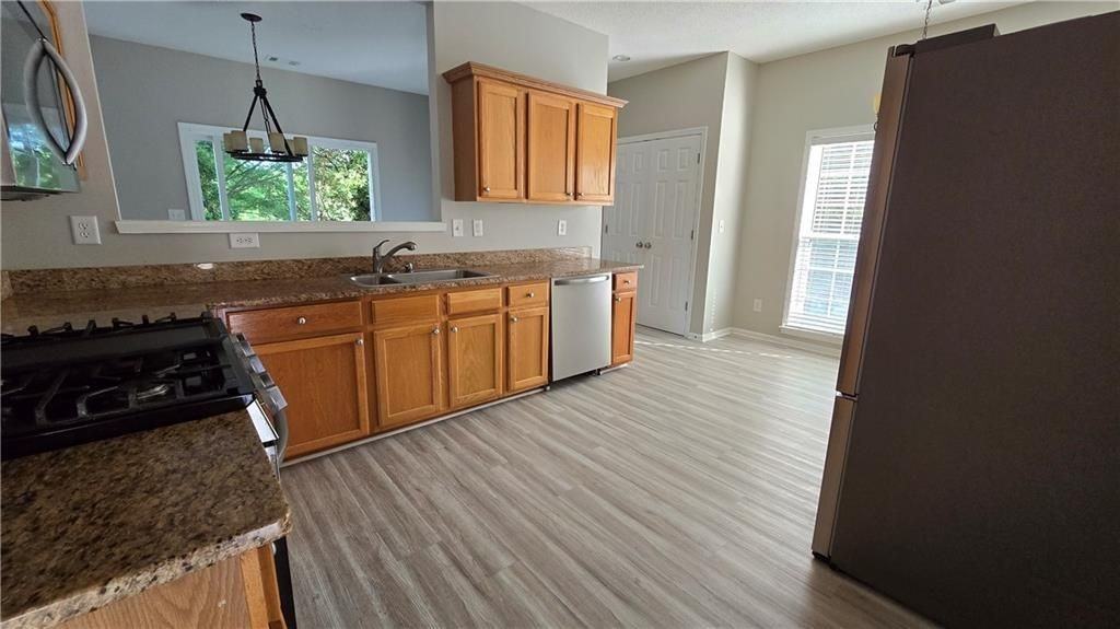 225 Lembeth Ct - Photo 2 of 25