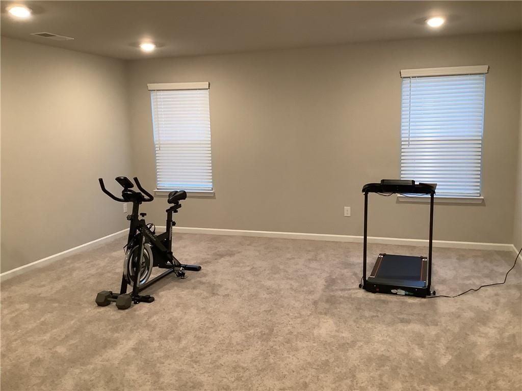 867 Orwell Dr - Photo 3 of 21