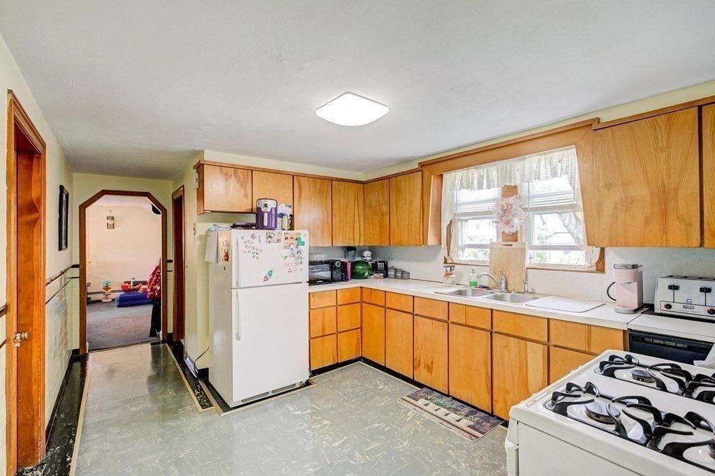 38 Cross St ##3 - Photo 3 of 14