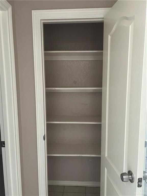 1030 W 12th St ##B - Photo 3 of 10