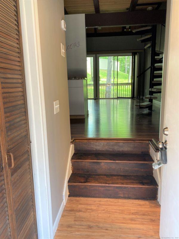 14 Country Squire Dr ##B - Photo 2 of 25