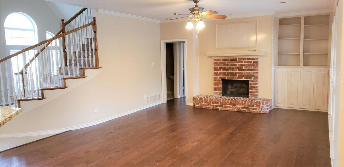 2129 Argyle Dr - Photo 3 of 13