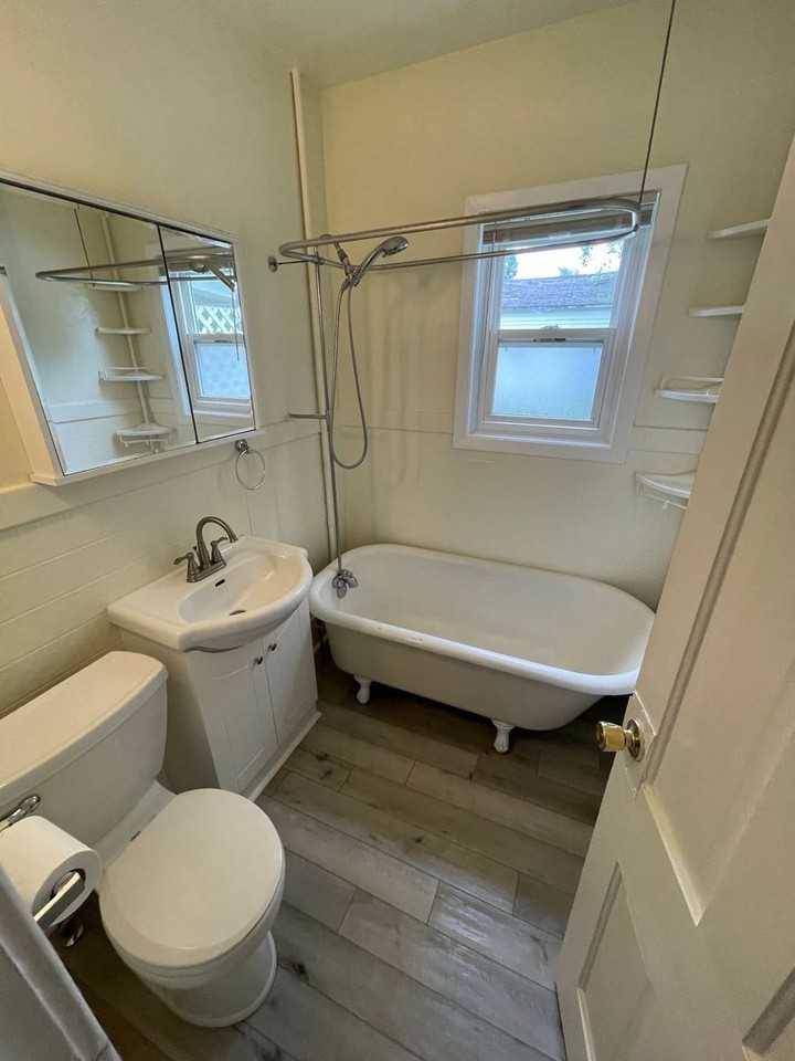321 N 4th Ave - Photo 2 of 8