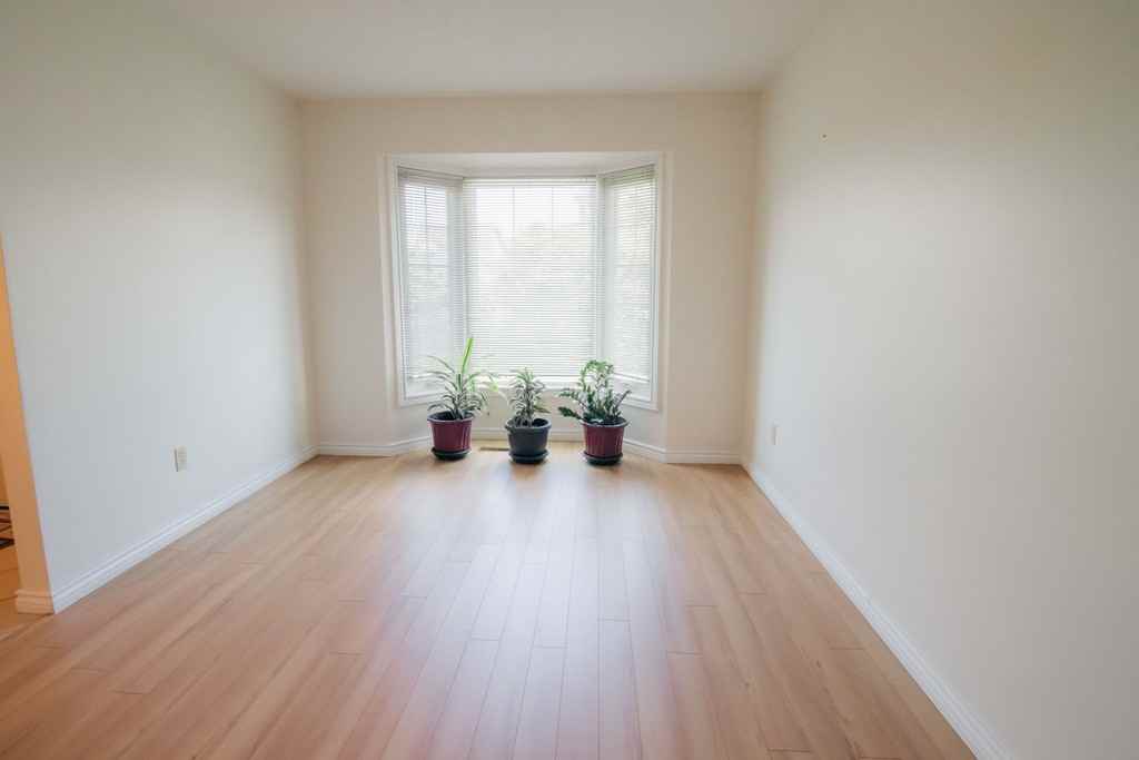 3394 Cardinal Dr - Photo 2 of 40