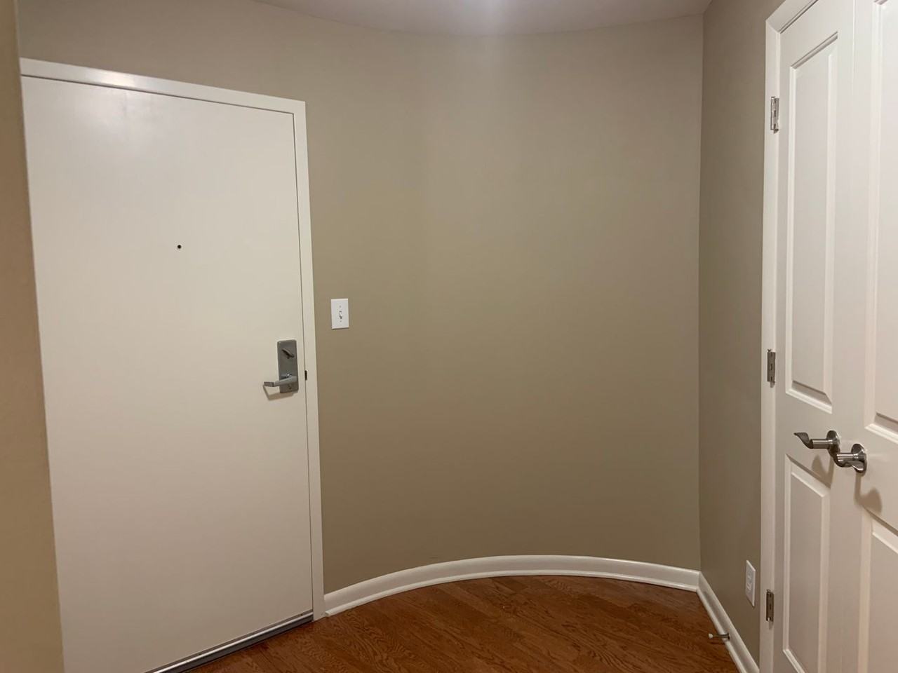 605 W Market St #416 - Photo 5 of 17