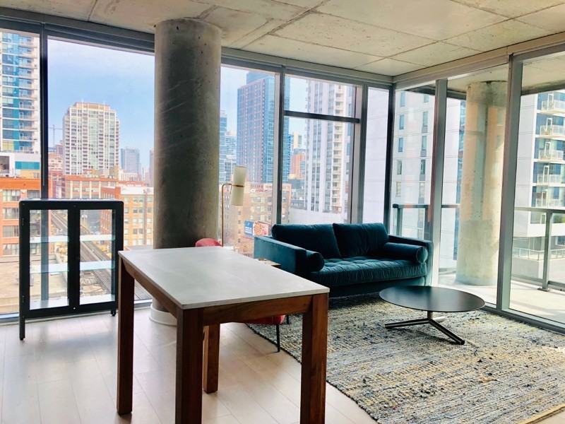 476 N Franklin St #1101 - Photo 3 of 18