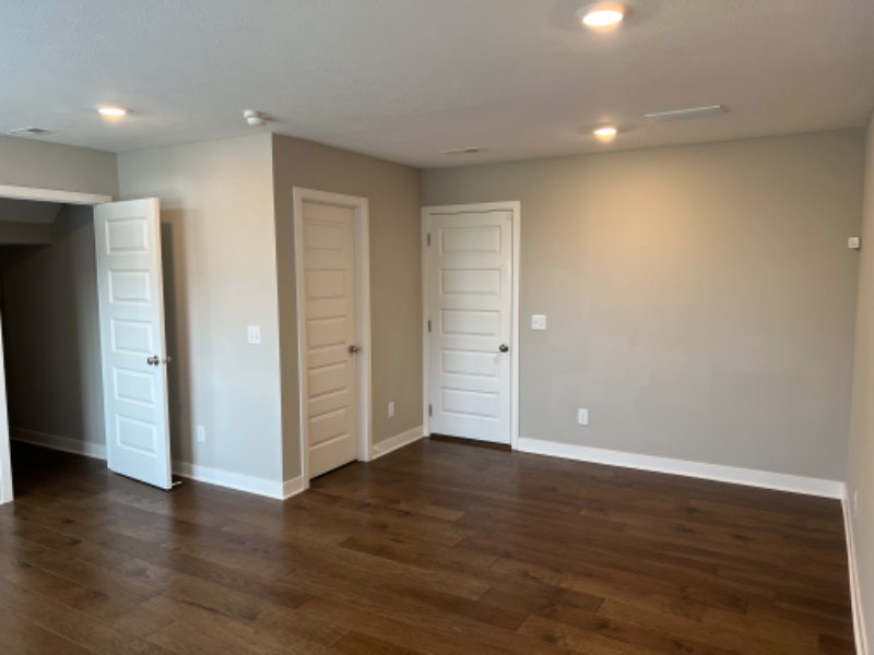 677 Golborne Street - Photo 7 of 36