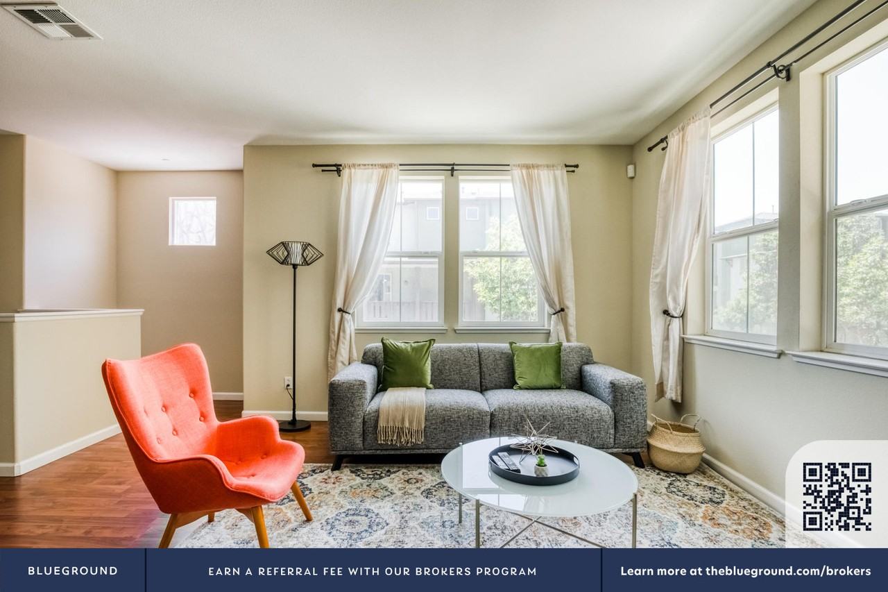 725 Modern Ice Drive #1590 - Photo 5 of 27