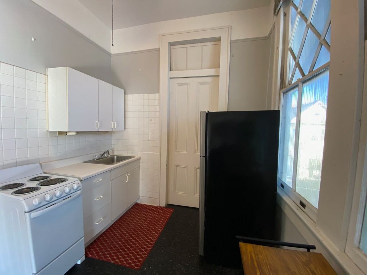 1438 Pleasant St #C - Photo 6 of 12