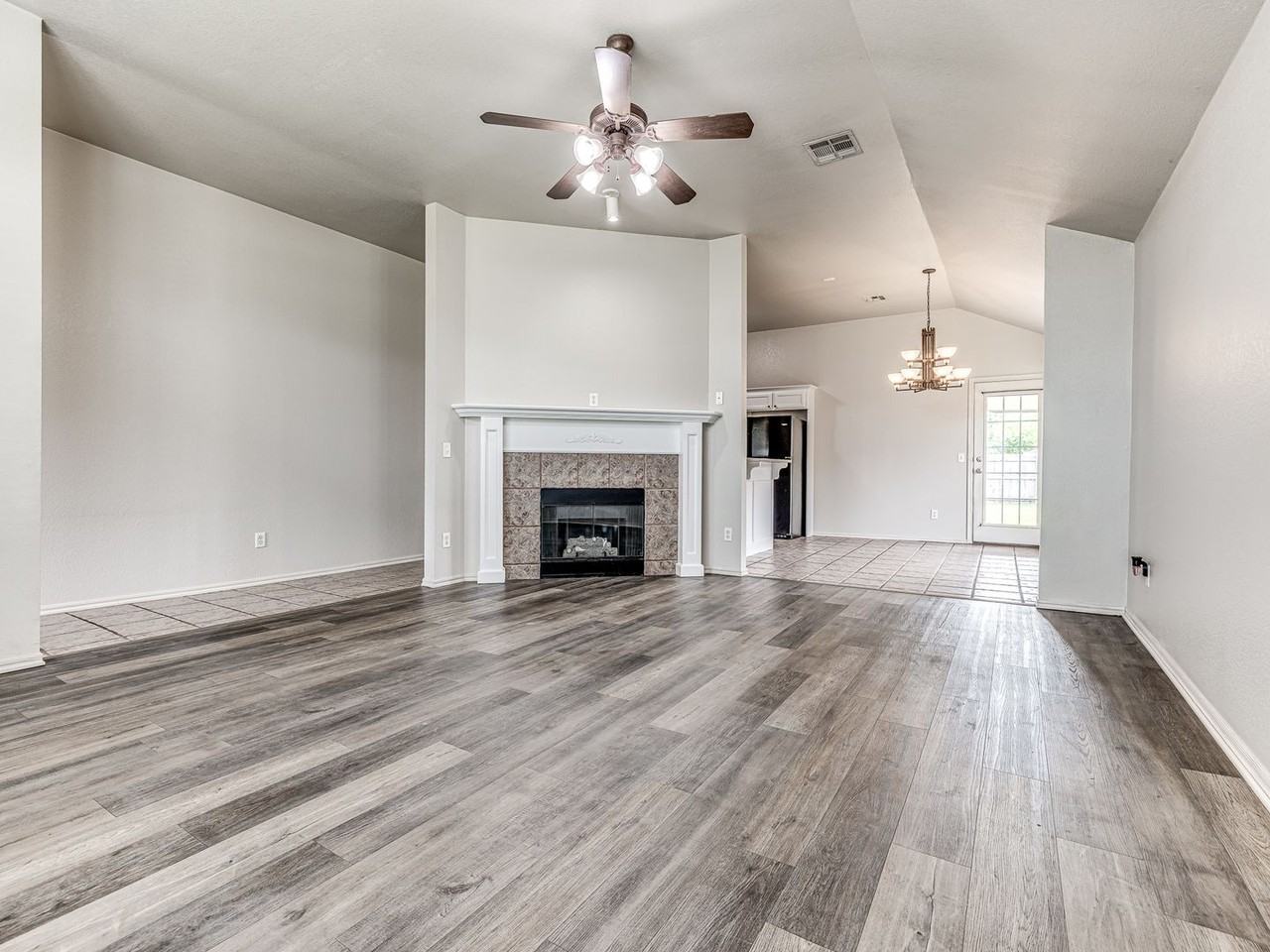 21862 Meadow Mist Cir - Photo 5 of 27