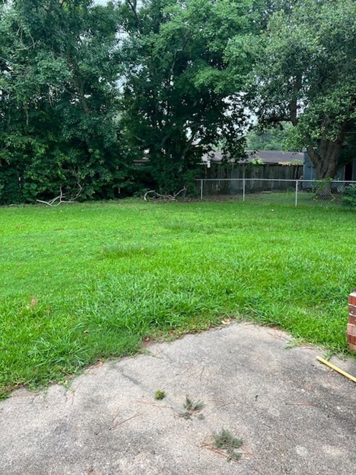 2216 Hamman Rd - Photo 3 of 7