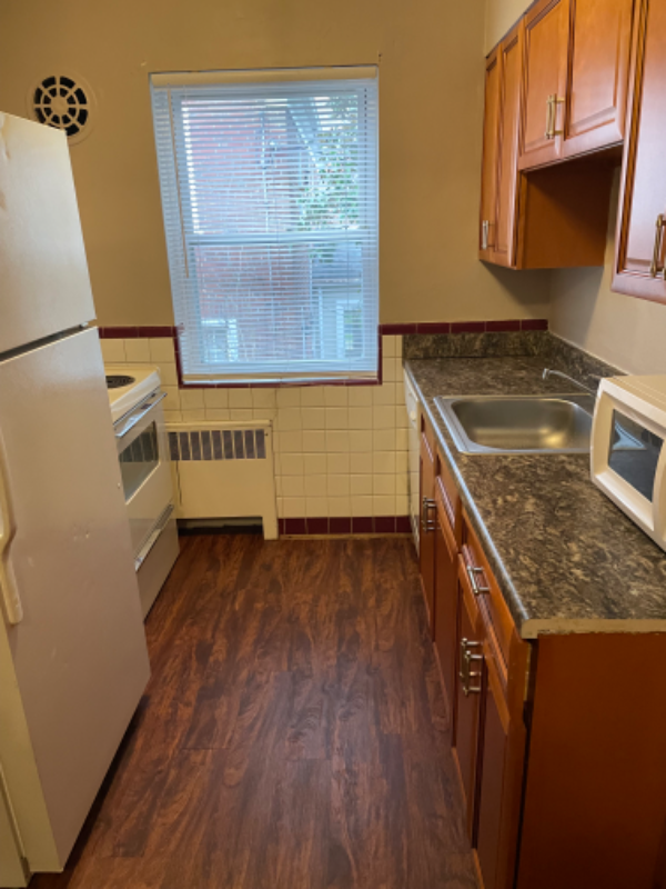 40 Pleasant Ridge Ave #3 - Photo 3 of 5