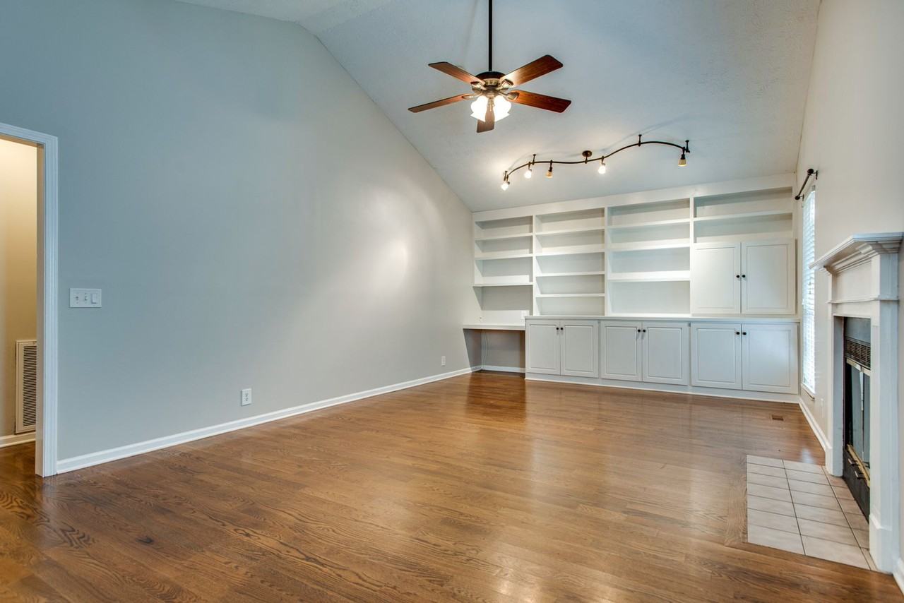 5916 Retriever Ct - Photo 3 of 25