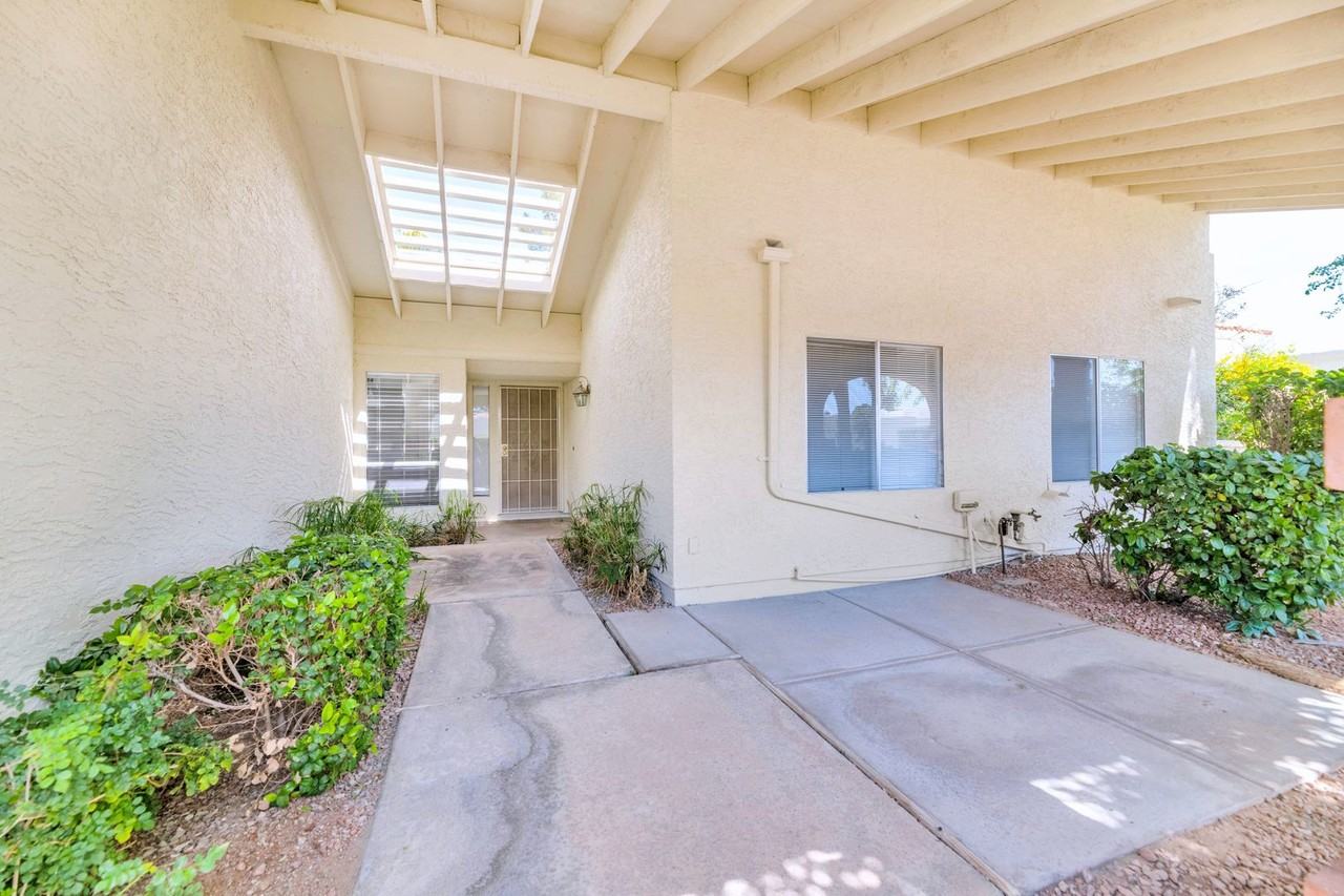 8430 E San Marino Dr - Photo 2 of 21