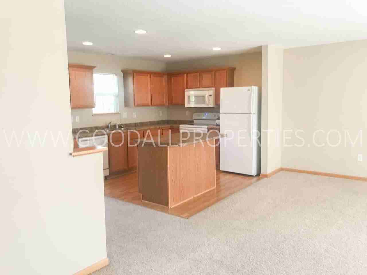 15305 Townsend Ave - Photo 6 of 17
