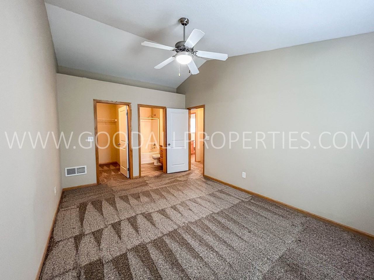 4304 154th St - Photo 7 of 13