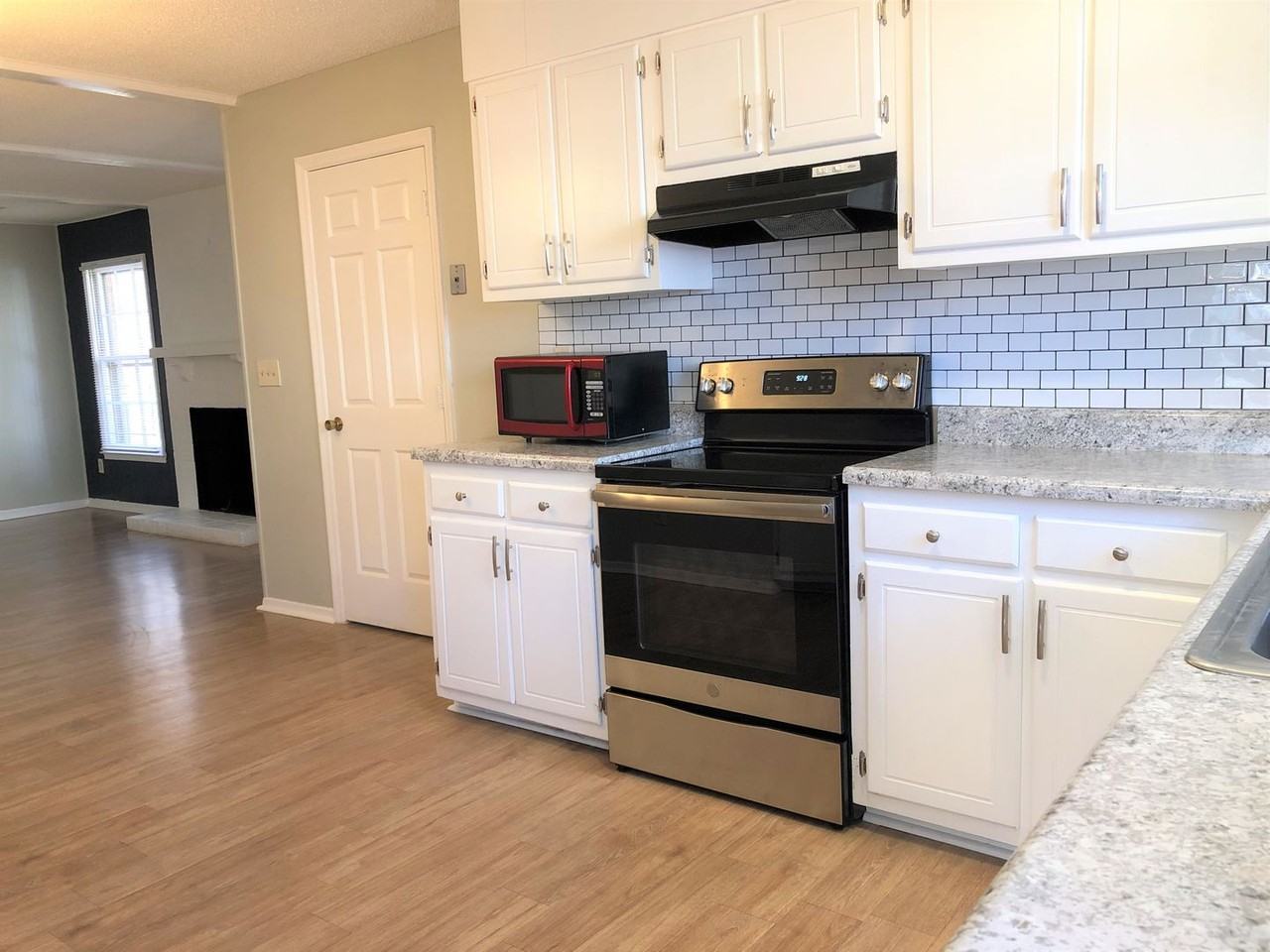 2900 Glen Hollow Rd - Photo 2 of 30