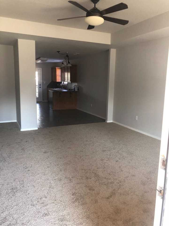 1101 N 8th St - Photo 2 of 8