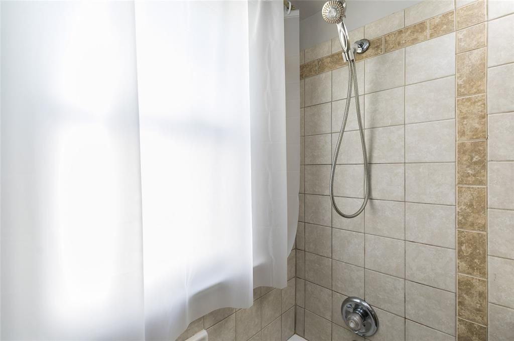 622 20th St Ne - Photo 4 of 30