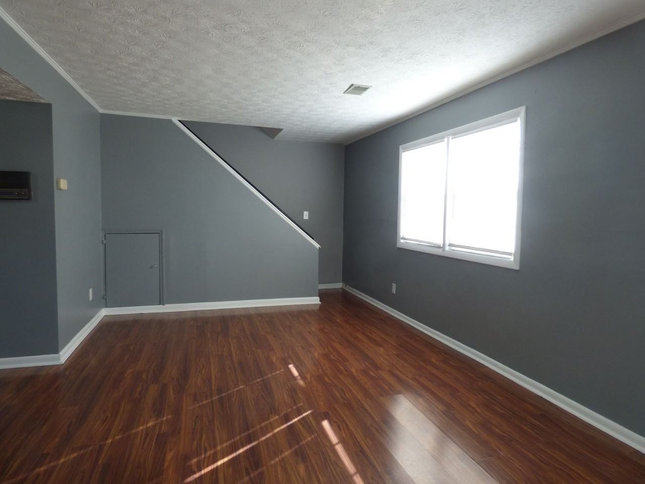 372 Redding Rd #A - Photo 3 of 28