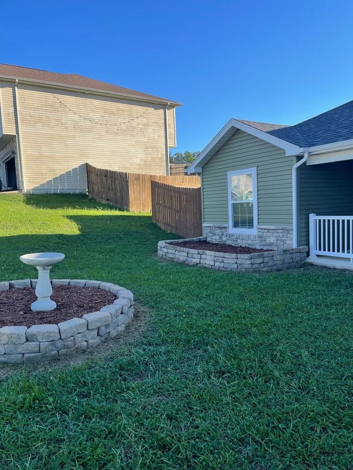 103 Sandstone Dr - Photo 3 of 39