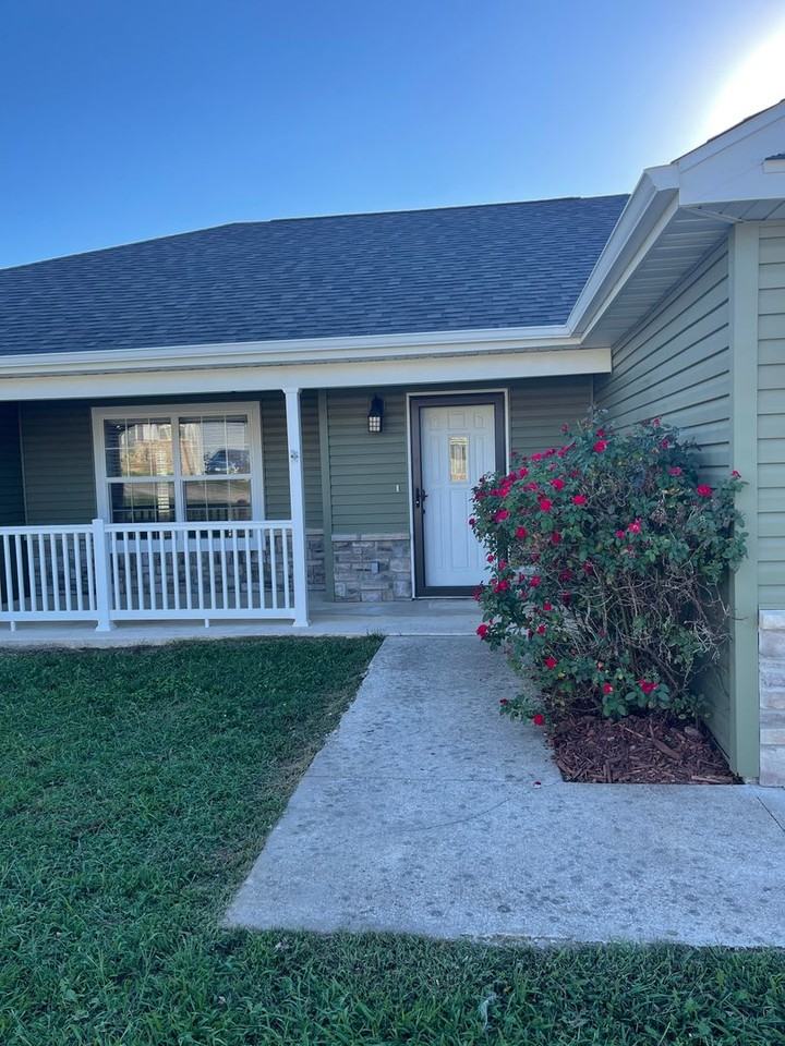 103 Sandstone Dr - Photo 4 of 39