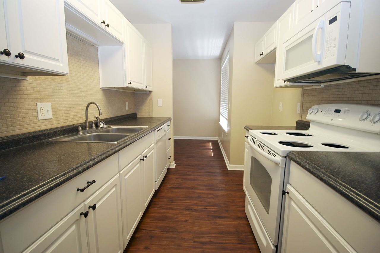 1150 Olympia Ave - Photo 3 of 21