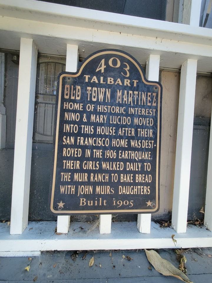 403 Talbart St #B - Photo 3 of 11