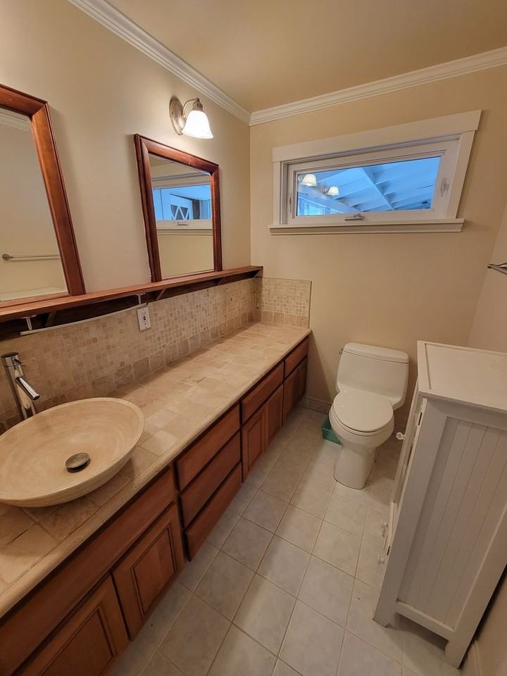 403 Talbart St #B - Photo 6 of 11