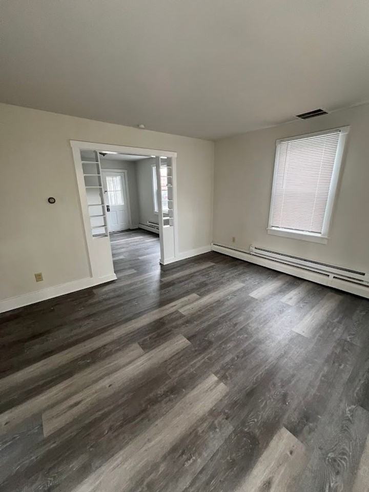 16 S Elm St - Photo 3 of 25