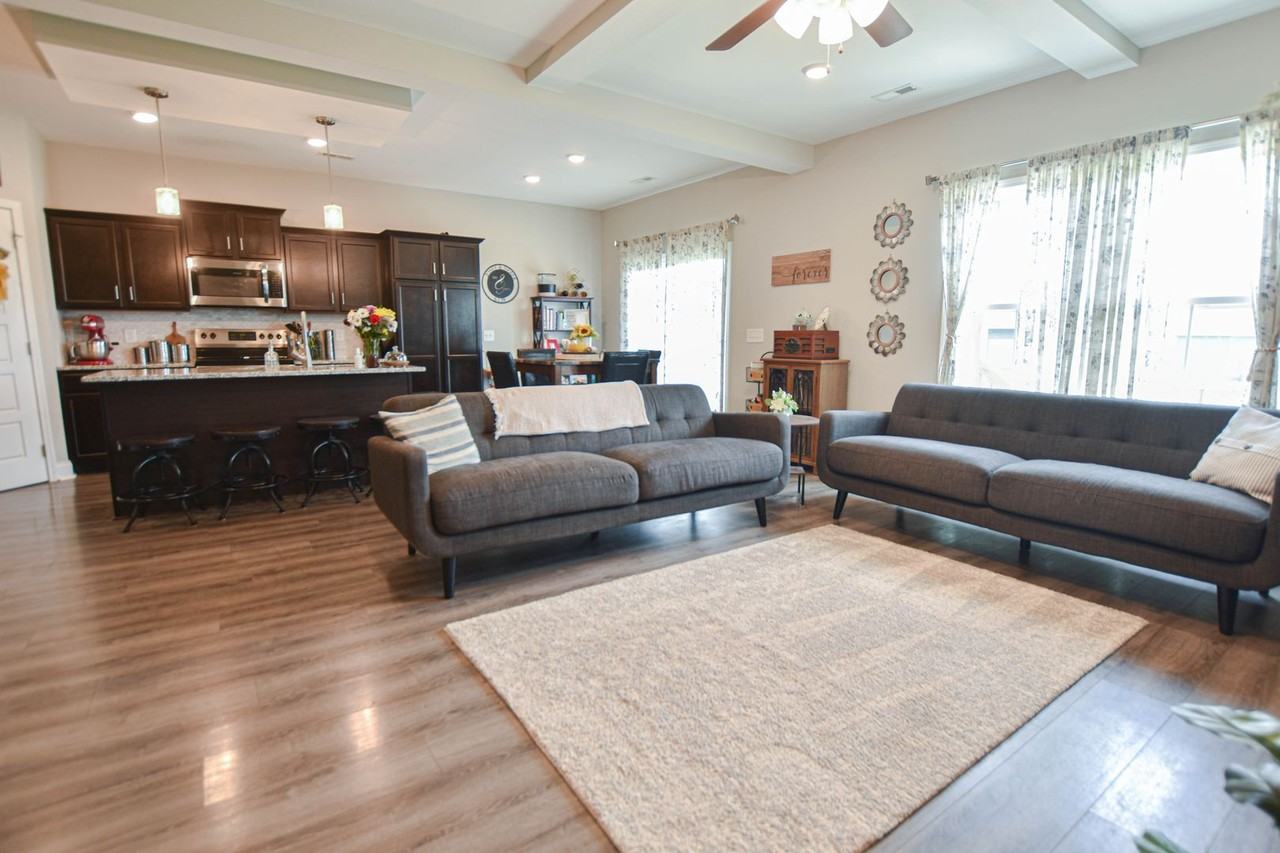 1014 Creek Way - Photo 2 of 16