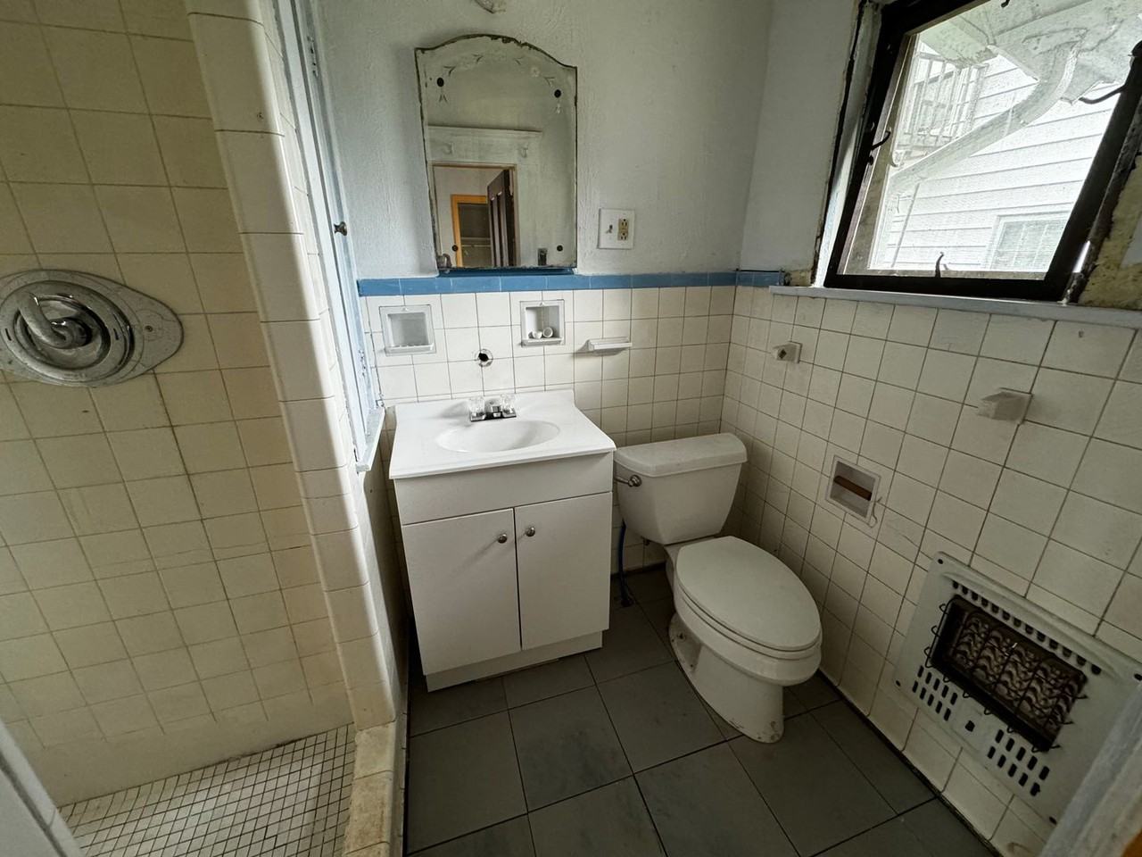 North Star Investment 1411 Yale Ave NW - Photo 2 of 5