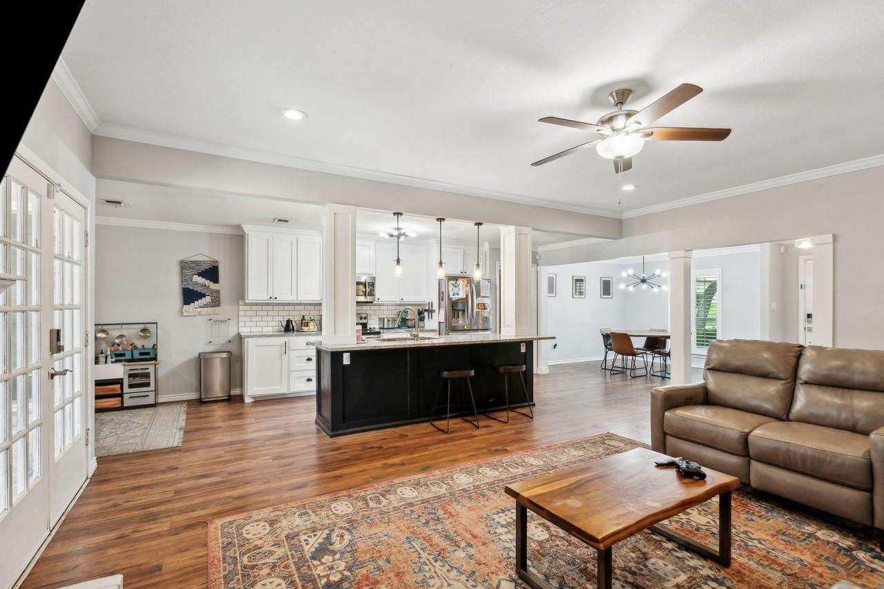 4629 Cinnamon Hill Dr - Photo 3 of 40