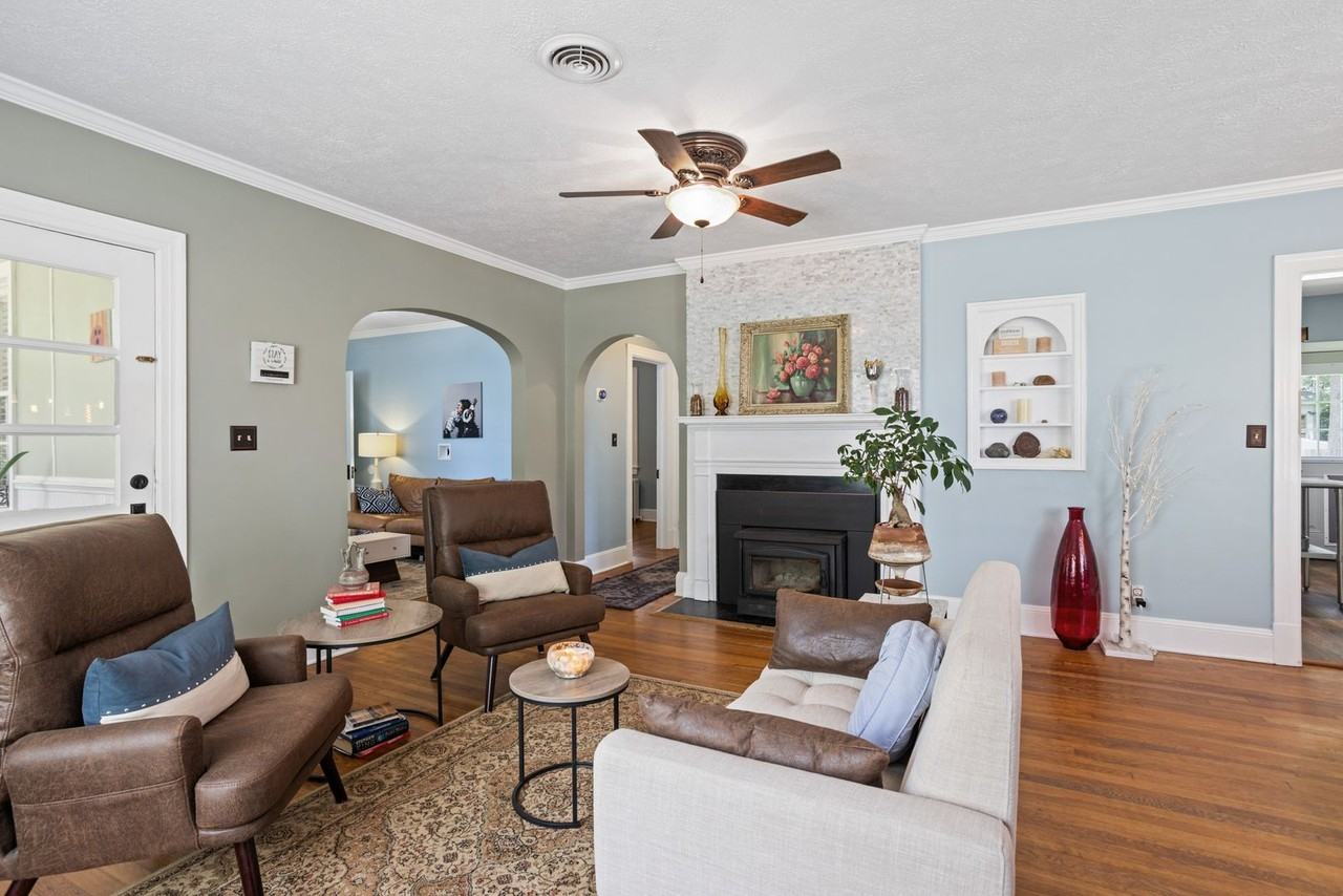 208 Marvin Ave - Photo 5 of 31
