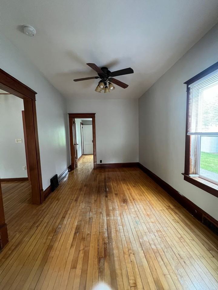 1006 S 5th Ave - Photo 4 of 25