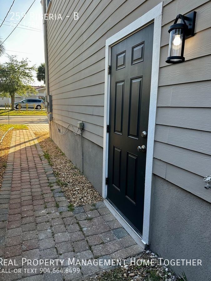 259 Riberia St #B - Photo 3 of 29