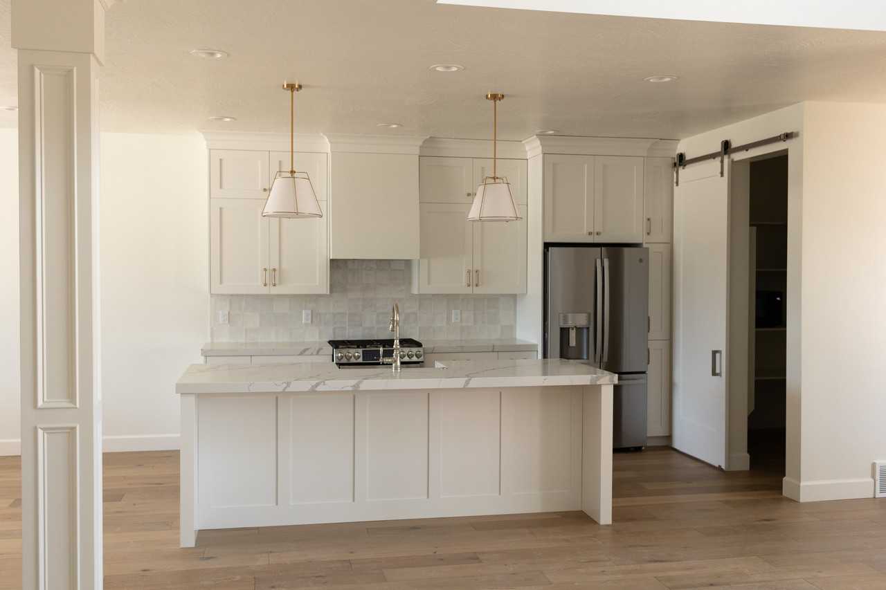 970 W Torrey Pines Dr #NA - Photo 2 of 14