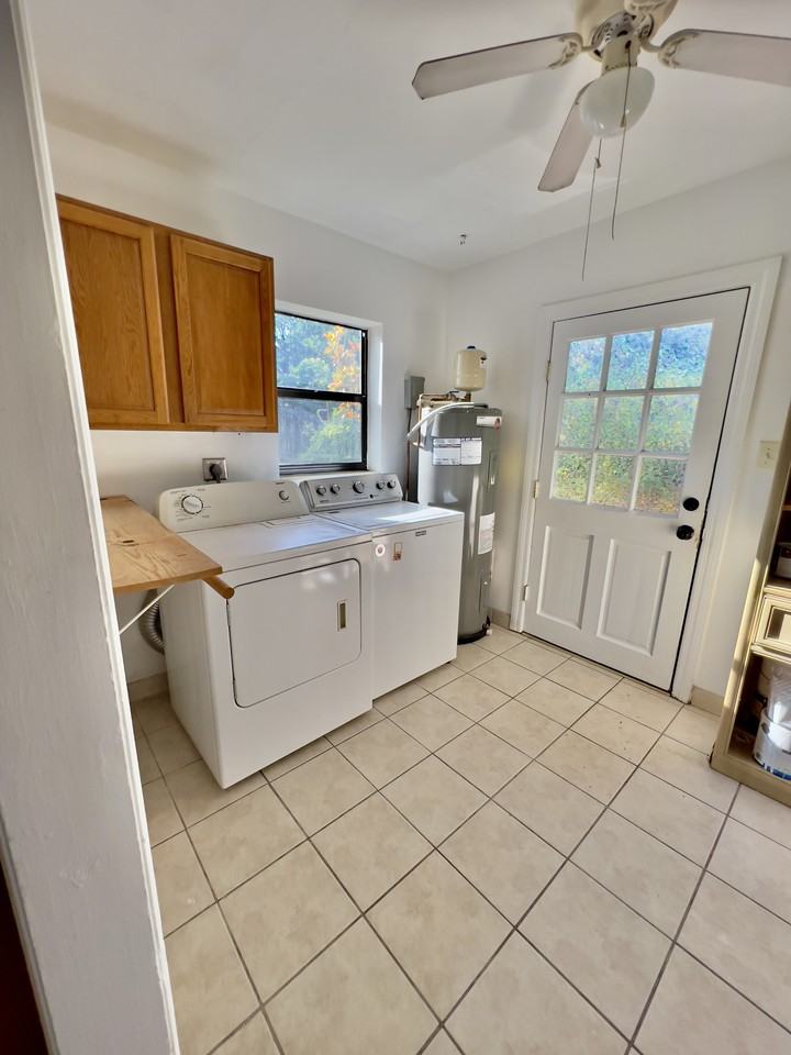 644 Se 5th St #NA - Photo 4 of 9