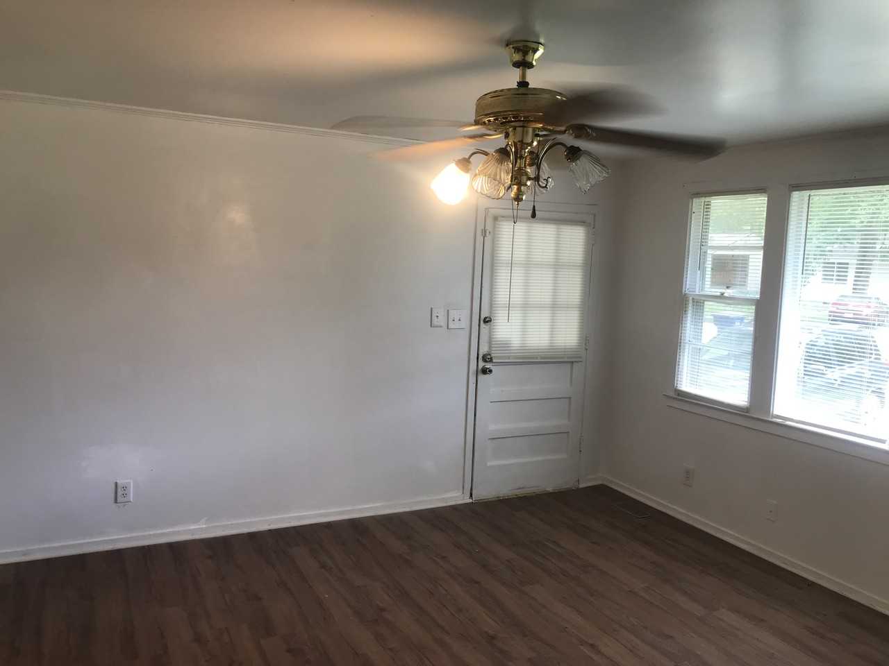 2215 Ivy Rd #NA - Photo 3 of 12