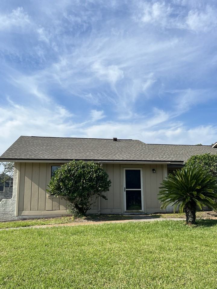 117 Rio Del Mar St #A - Photo 3 of 19