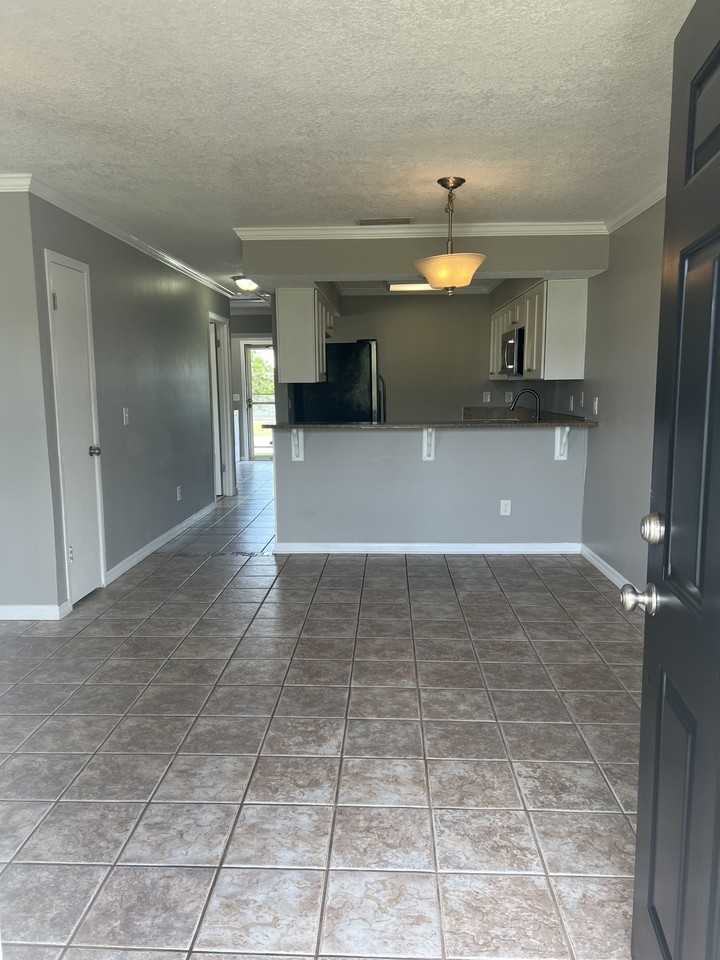 117 Rio Del Mar St #A - Photo 5 of 19