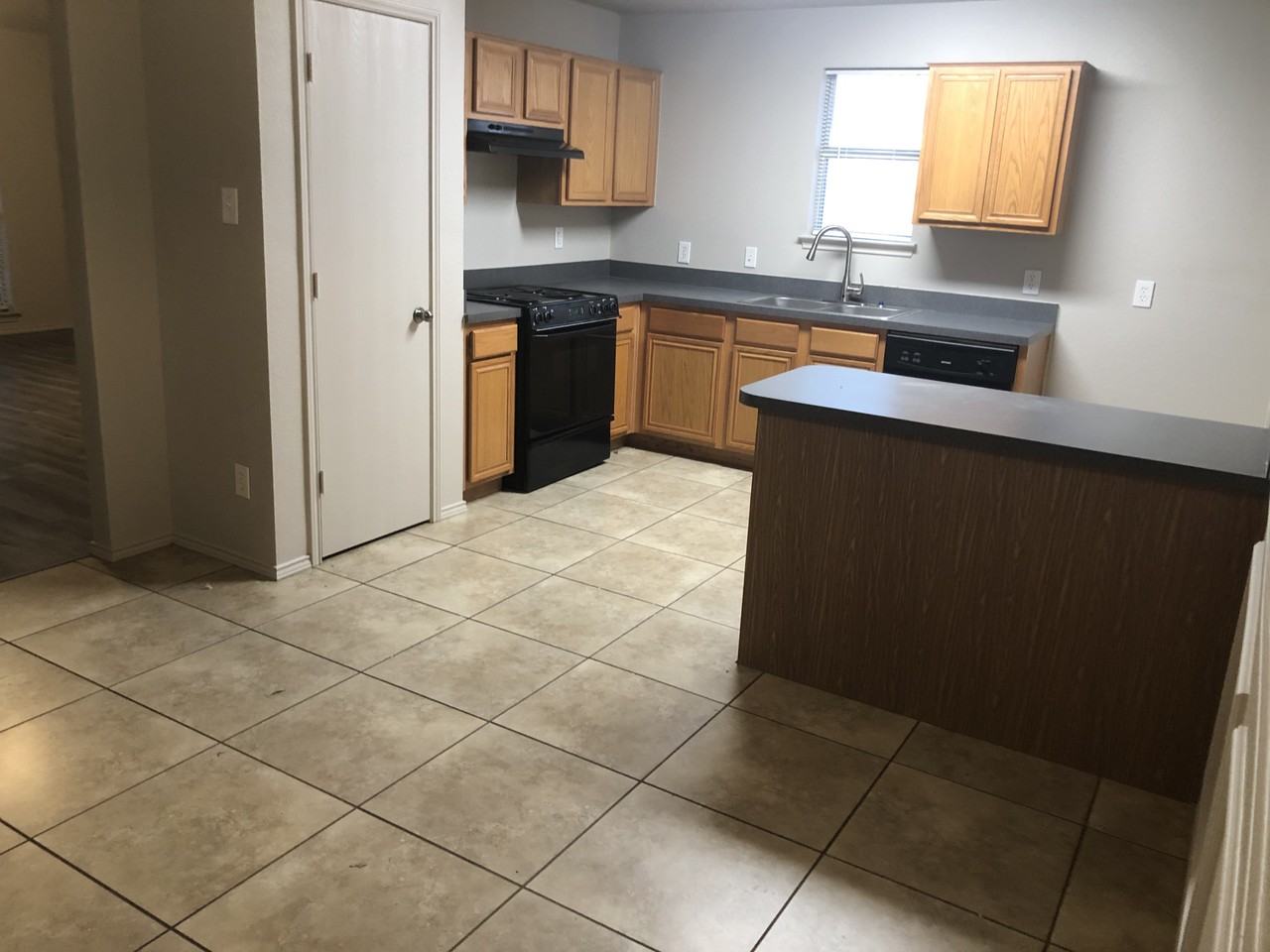 748 Eagle Dr #NA - Photo 3 of 11