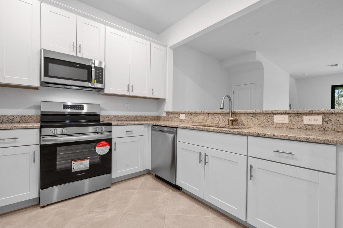14154 Gardeners Way - Photo 5 of 25