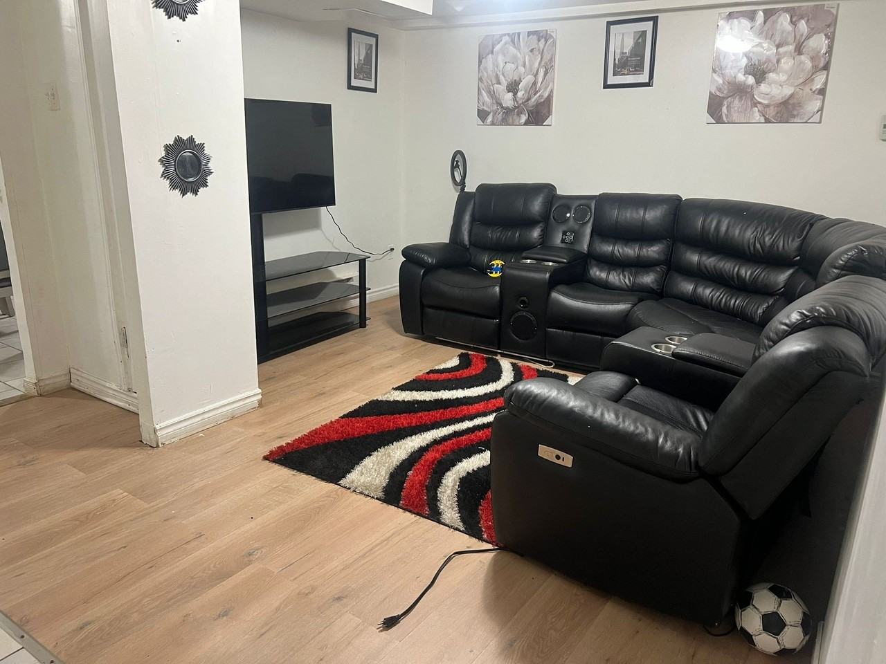 9122 2e Avenue - Photo 2 of 8