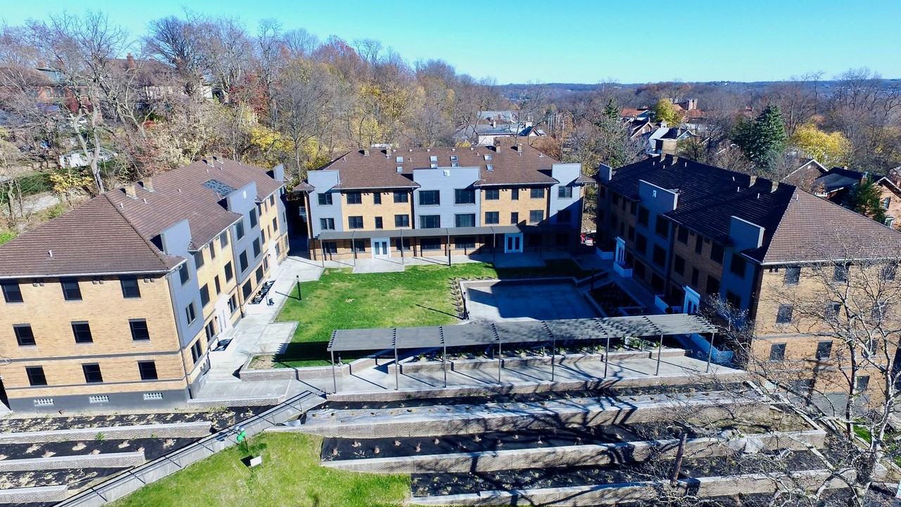 The Square at Squirrel Hill Apartments - Photo 4 of 27