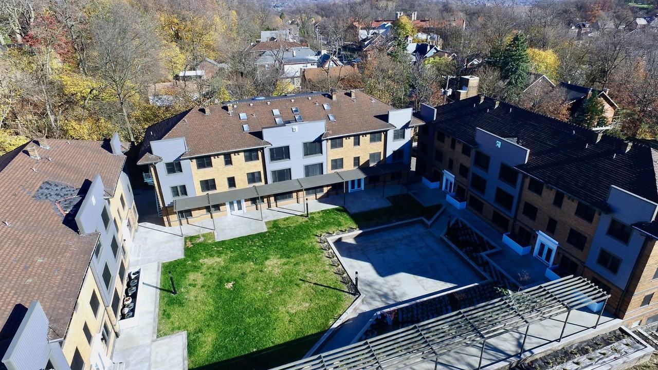 The Square at Squirrel Hill Apartments - Photo 6 of 27