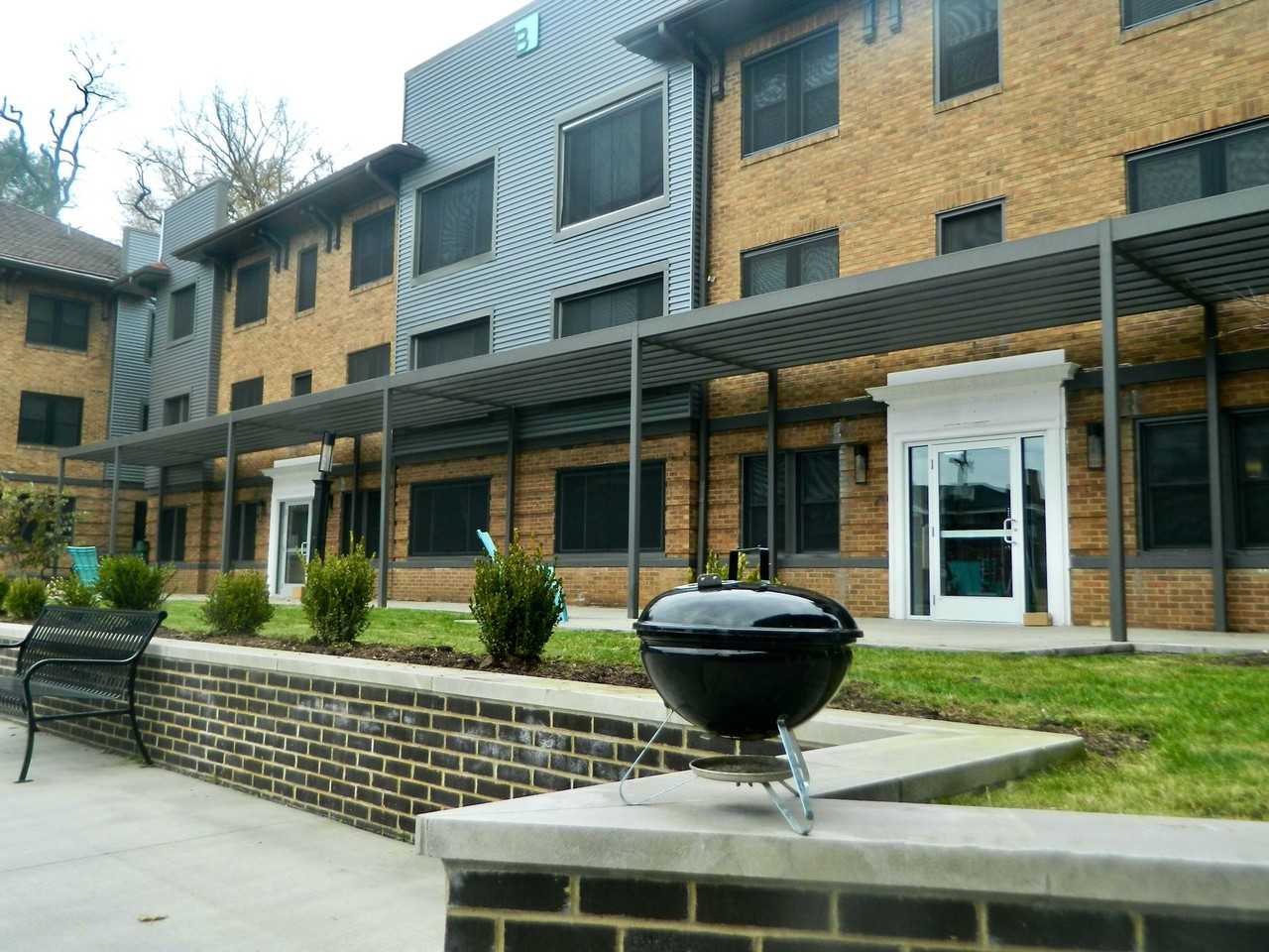 The Square at Squirrel Hill Apartments - Photo 2 of 27